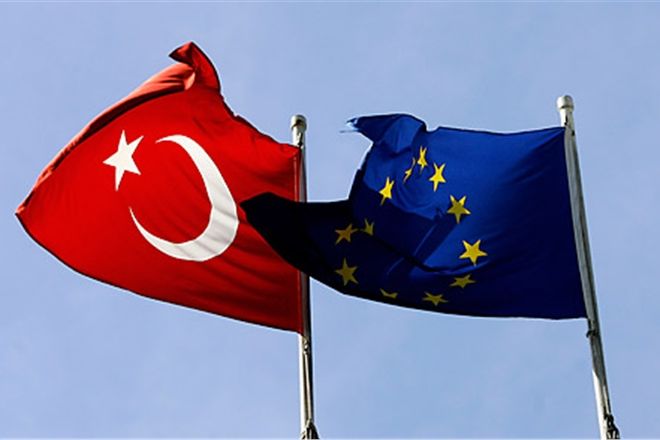 Турция угрожает выйти из таможенного союза с ЕС