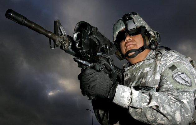 Американские ученые модифицировали винтовку M4 лазером