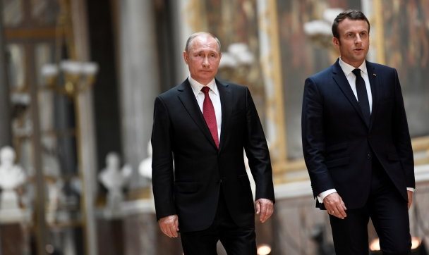 "Великий и непревзойденный" Путин стоял перед Макроном как престарелый двоечник перед молодым учителем и утирался - Сотник