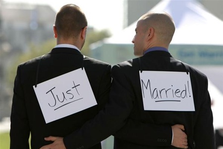 ​Верховный суд США дал право на однополые браки сразу 11 штатам