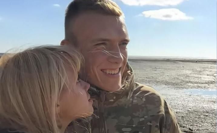 Жена командира "Азова" Прокопенко предположила, что его вывезли в Россию, и "наехала" на Красный Крест