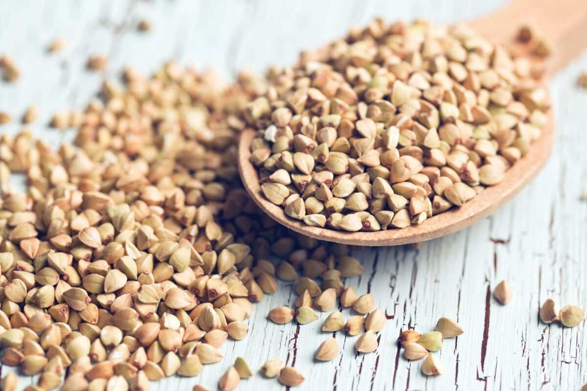 Украине не хватает гречки: на прилавки может попасть замаскированная российская крупа – СМИ