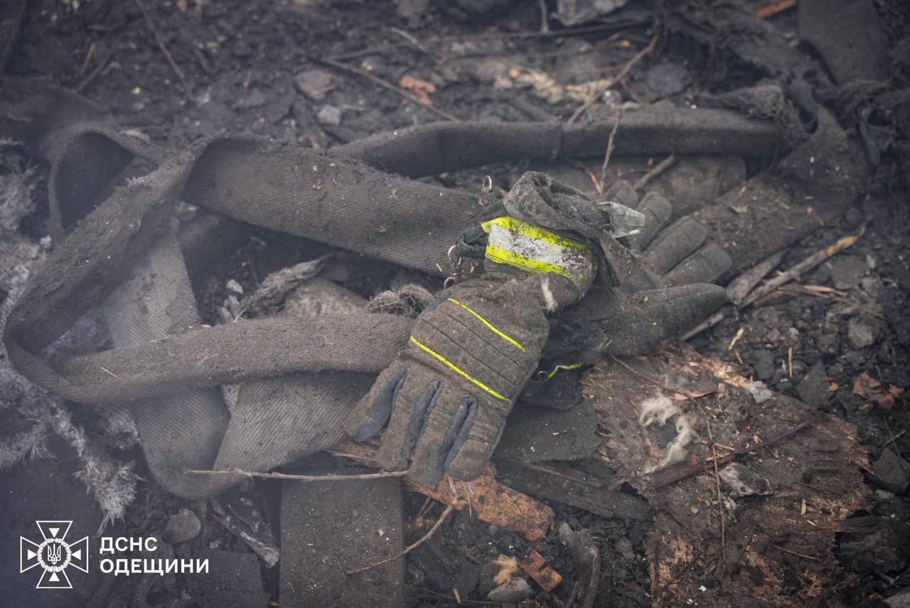Одесса в трауре: число жертв двойного удара РФ выросло до 21, скончался спасатель