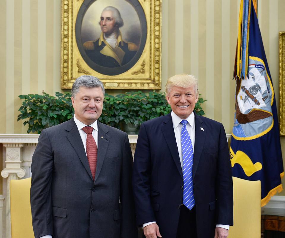 Трамп прислал поздравительное письмо в Украину: "США будет делать все, чтобы восстановить ваши территории и суверенитет" - фото письма