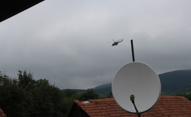 СМИ: в Мукачево кружит авиация, ищут бойцов «Правого сектора»