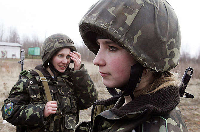 Украинская армия готовит курс молодого бойца и для женщин