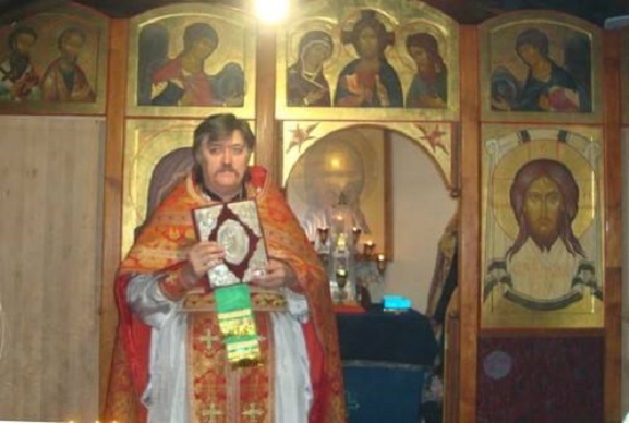 Не упоминал патриарха Кирилла и молился за победу ВСУ  на Донбассе: стало известно, как в Запорожье наказали проукраинского священника Савву