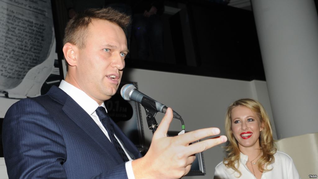 Стала известна первая реакция Навального на то, что Собчак хочет занять его роль оппозиционера на выборах президента РФ в 2018 году