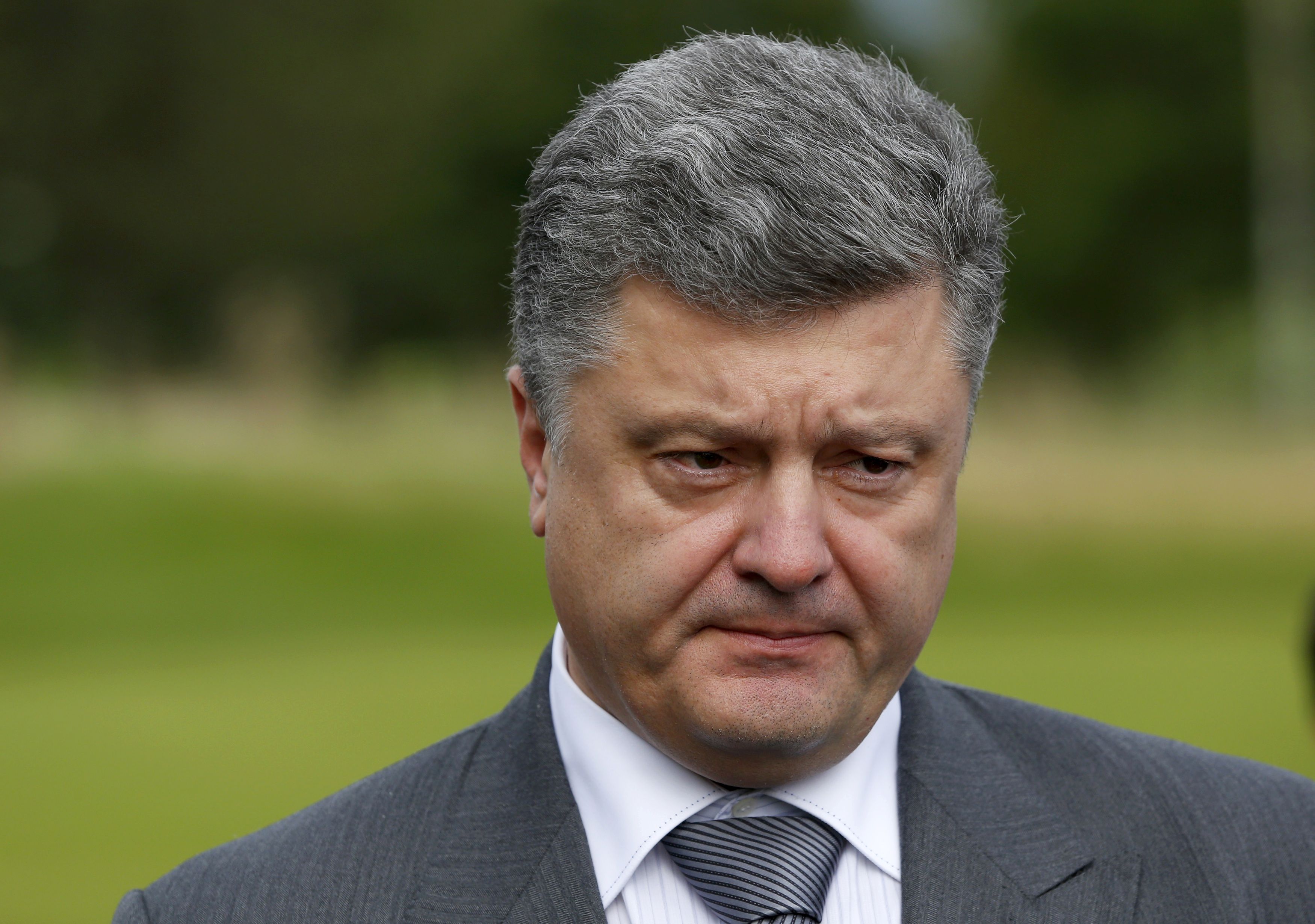Порошенко: Украина пережила самый тяжелый год своей истории и готова идти вперед 