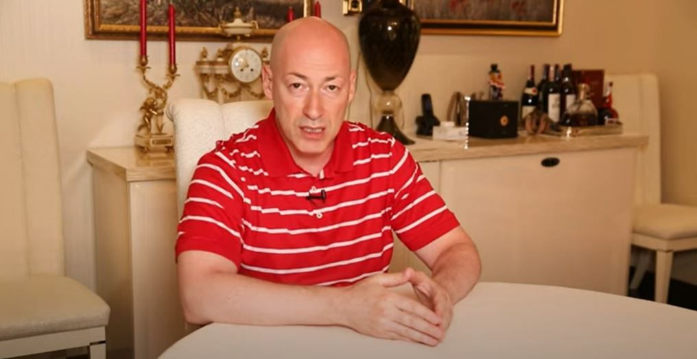 Гордон в бело-красно-белой футболке ответил Лукашенко на "мерзавца": "Настоящий деспот и разбойник"