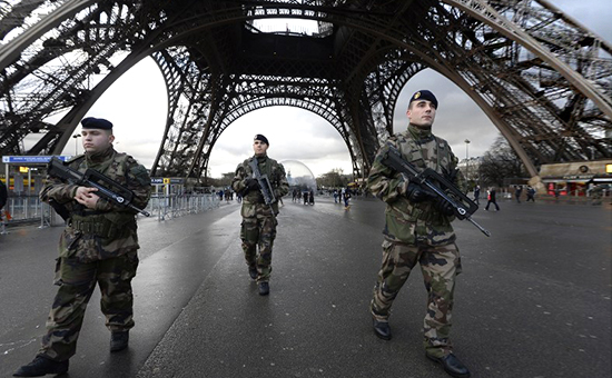 Один из парижских террористов хотел взорвать футбольный стадион, но на матч его не пустила охрана