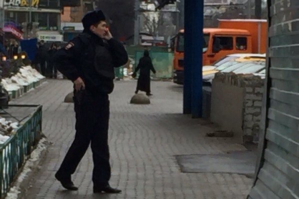 Источник в московской полиции раскрыл личность "террористки", размахивавшей отрезанной детской головой, - СМИ
