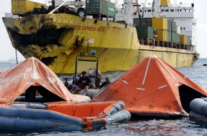 Пассажиры парома МB Nirvana рассказали подробности крушения судна у берегов Филлипин