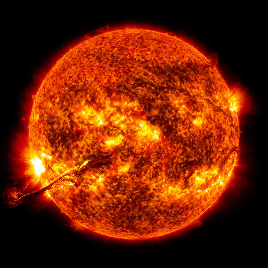 Ученые: на Солнце может произойти сверхвспышка, которая уничтожит инфраструктуру Земли
