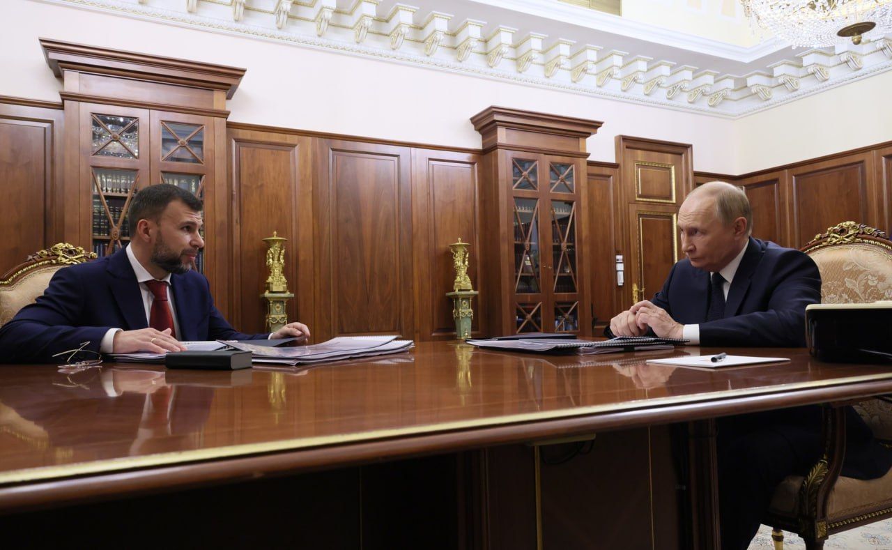 Путин вызвал Пушилина в Кремль из-за катастрофы с водой: видео встречи насмешило Сеть
