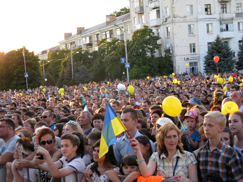 Украинская символика может спасти вас от войны