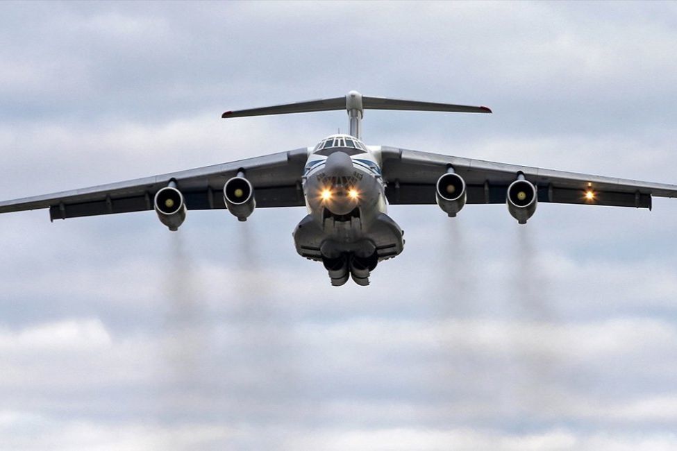 ​СМИ показали 3 членов экипажа рухнувшего Ил-76: возили снаряды для обстрелов Украины