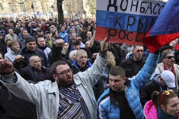 "А теперь им Россия не нужна - они в ужасе кричат: спасите, помогите", - блогер рассказала, как "кинутые" РФ "братья" из Донбасса мечтают вновь заполучить гражданство Украины