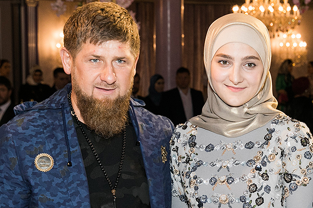 “Будуар тайн и кружевного великолепия”: дочь Кадырова открыла в Грозном “нескрепный” магазин эротического белья и плеток