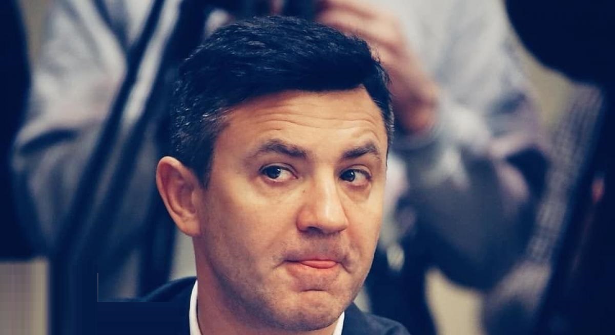 "Слуга народа" Тищенко из-за коронавируса пришел в Раду в странном виде, фото