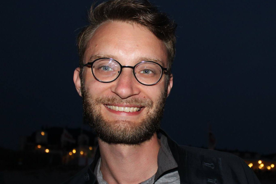 Немецкий политолог: Пока на Донбассе продолжают стрелять – конфликт не заморожен