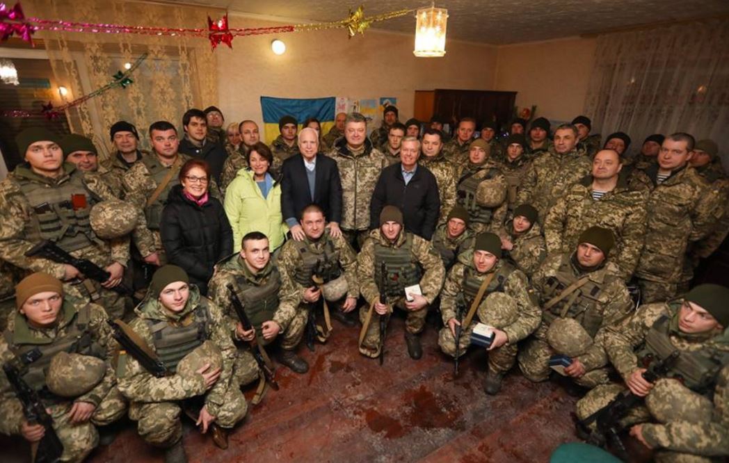"Дорогие мои! Мы вас уважаем и скоро освободим! Слава Украине!": Порошенко красиво поздравил оккупированный Донбасс с Новым годом 