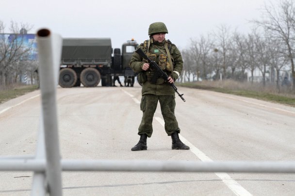 НАТО: Любое увеличение численности российских войск в Крыму нарушит хрупкое перемирие в Донбассе