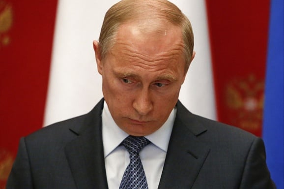 Для россиян Путин окончательно стал президентом-неудачником