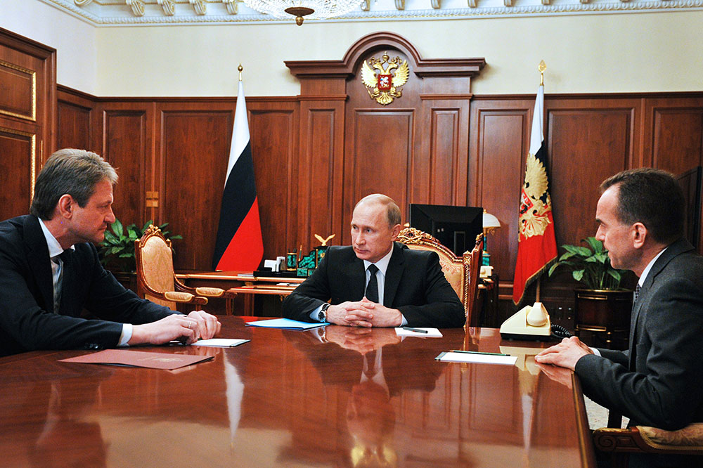 Губернатор Краснодарского края начал массовые увольнения региональных чиновников