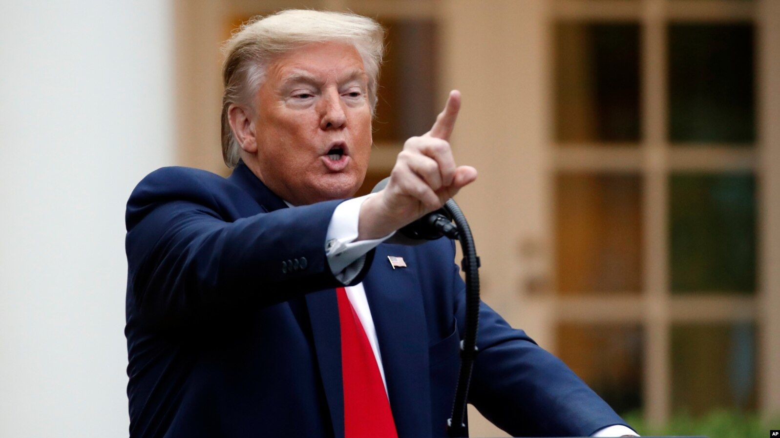 Трамп дал Китаю сутки: Вашингтон выдвинул ультиматум, угрожая "ядерной" мерой 
