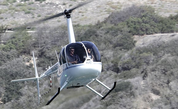 Крушение вертолета на Алтае: пассажиров с затонувшего Robinson до сих пор не нашли, очевидцы рассказали подробности авиакатастрофы