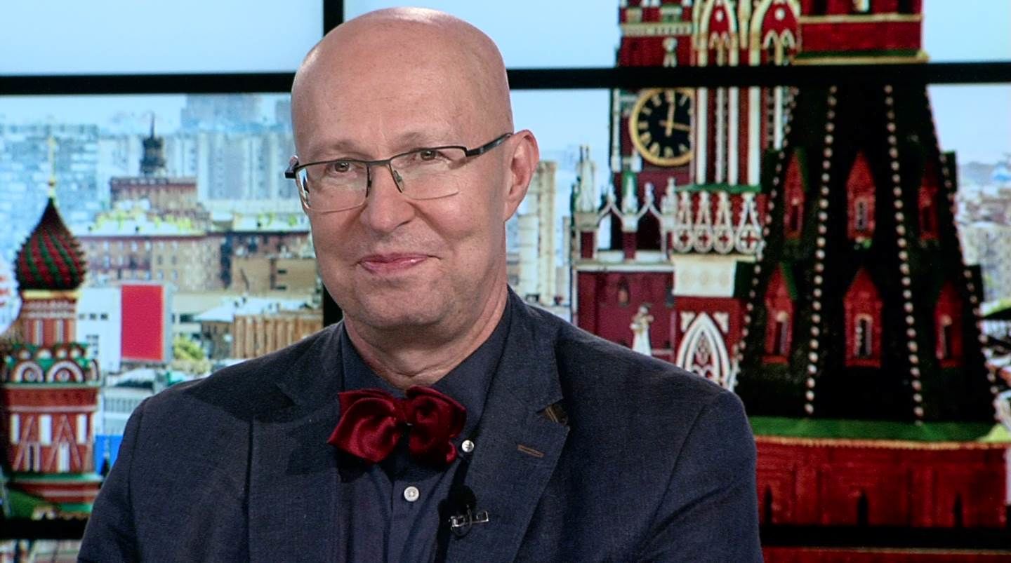 "Дивний костюм" Путіна на новорічному зверненні: політолог поділився своїм жартівливим лейтмотивом