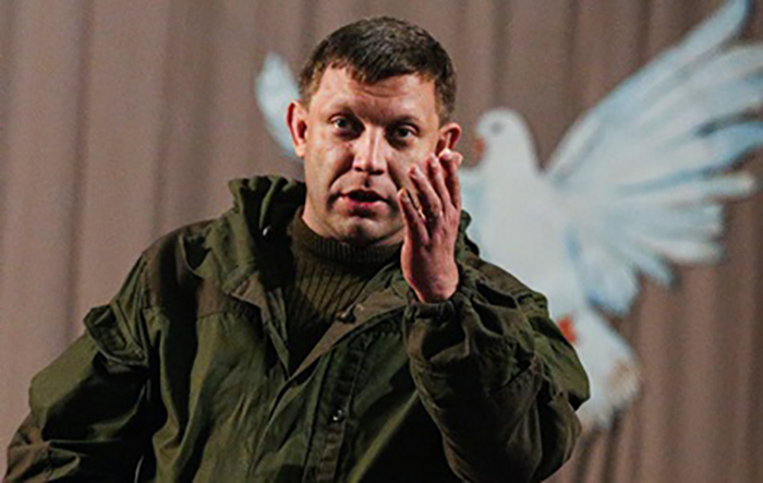"У него мозгов меньше, чем в птице, которой он торговал", - в Сети едко высмеяли очередное заявление главаря "ДНР" Захарченко 