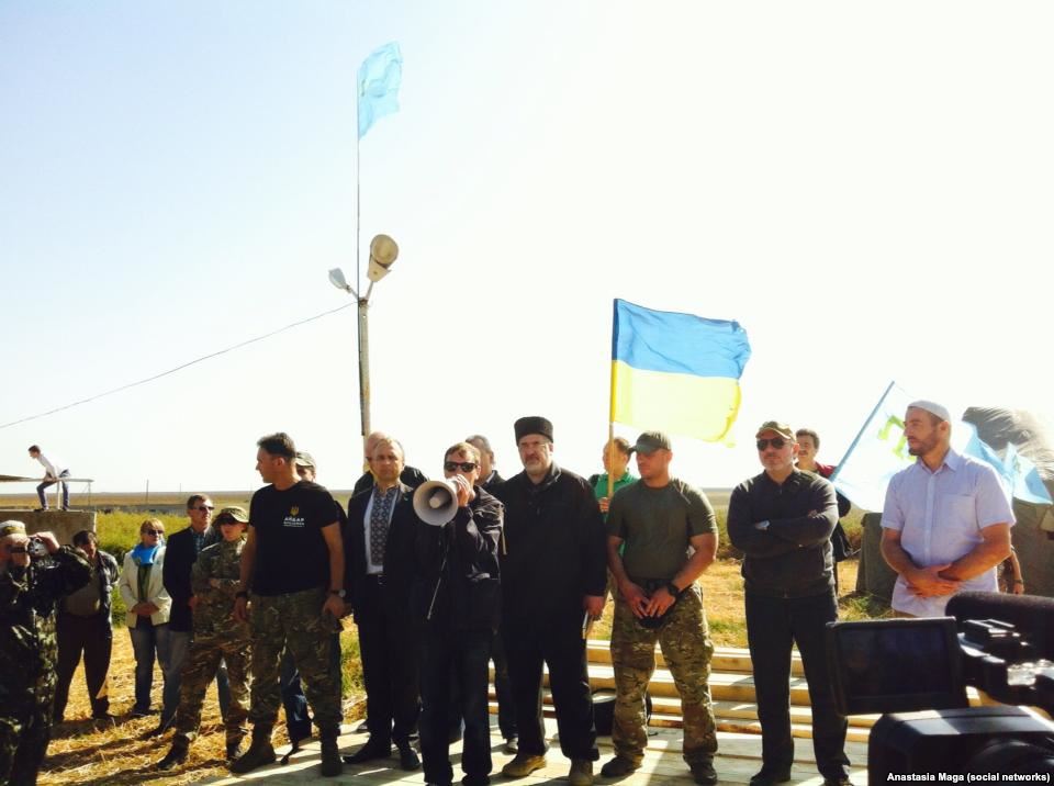 Крымские татары устроили «продовольственную блокаду» Крыма 