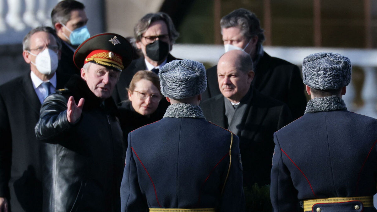 Прилетівши до Москви, Шольц відмовився від російського тесту – ЗМІ повідомили деталі 