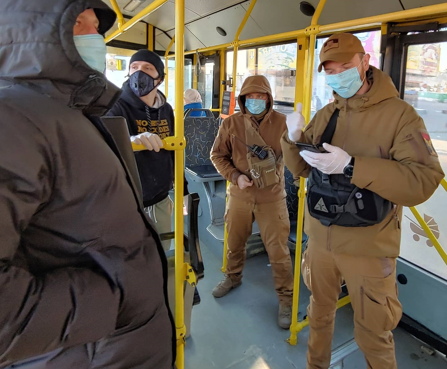 "Муниципальная стража" проверяет документы: что происходит в Киеве после остановки транспорта