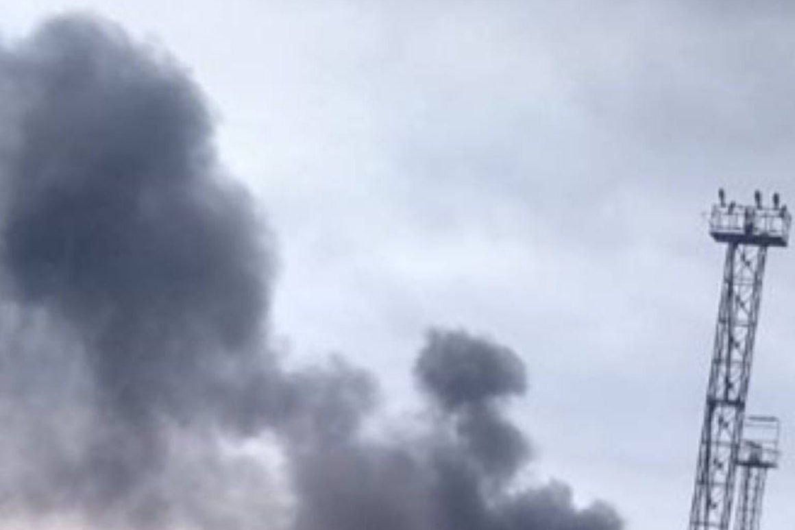 ​В Мелитополе "бавовна": над аэродромом, захваченным оккупантами, поднялся черный дым