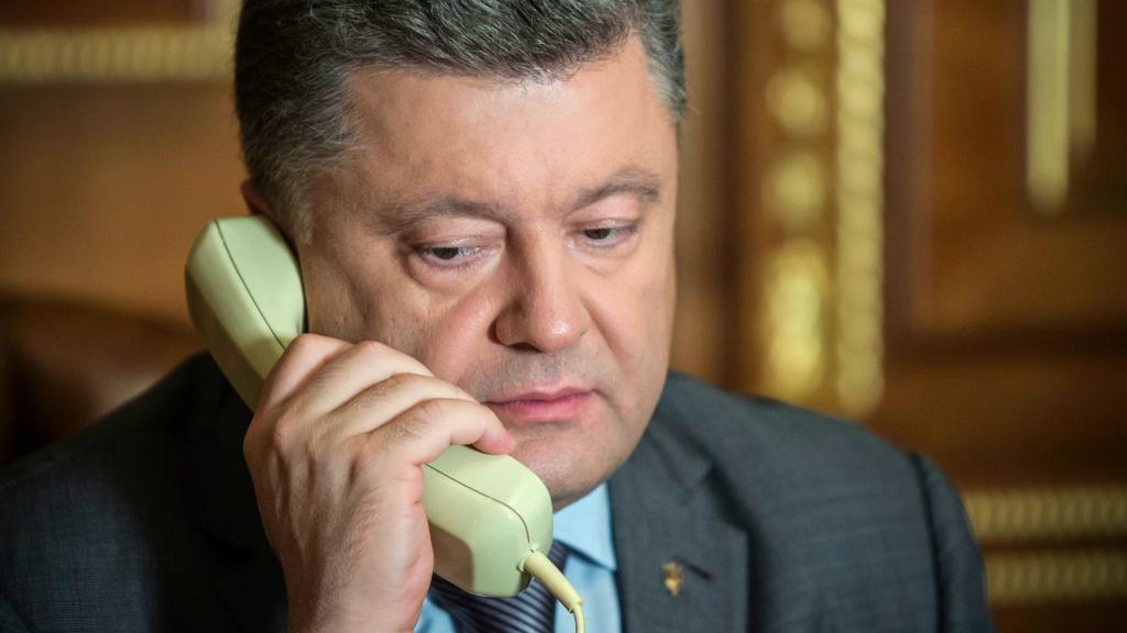 Порошенко лично звонил Онуфрию - подробности фундаментального разговора