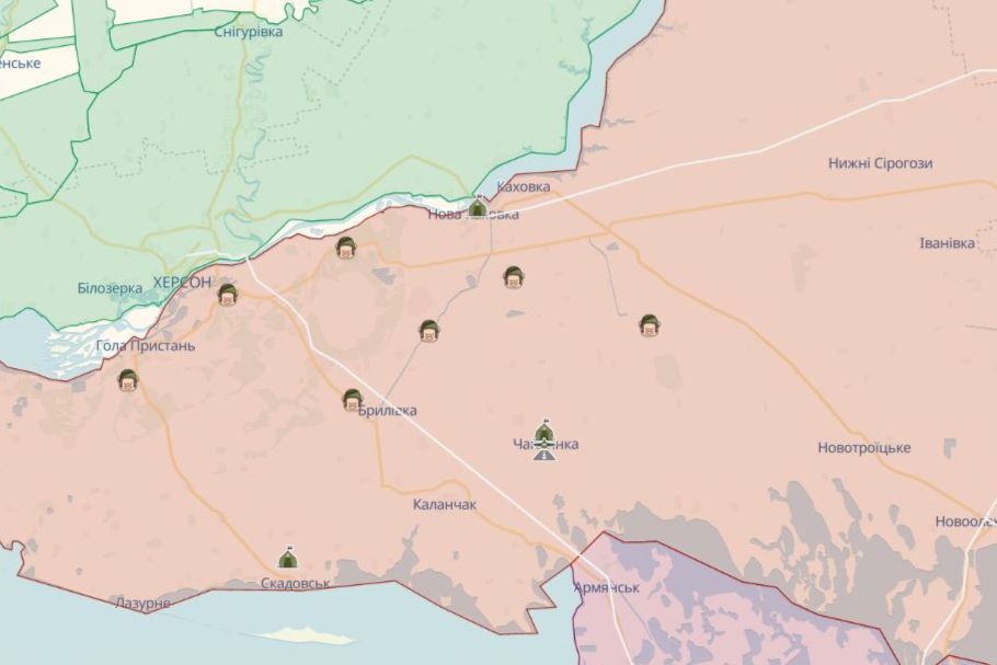 ​В Чаплынке высокоточно поражена база ВС РФ с техникой: в Сети показали последствия