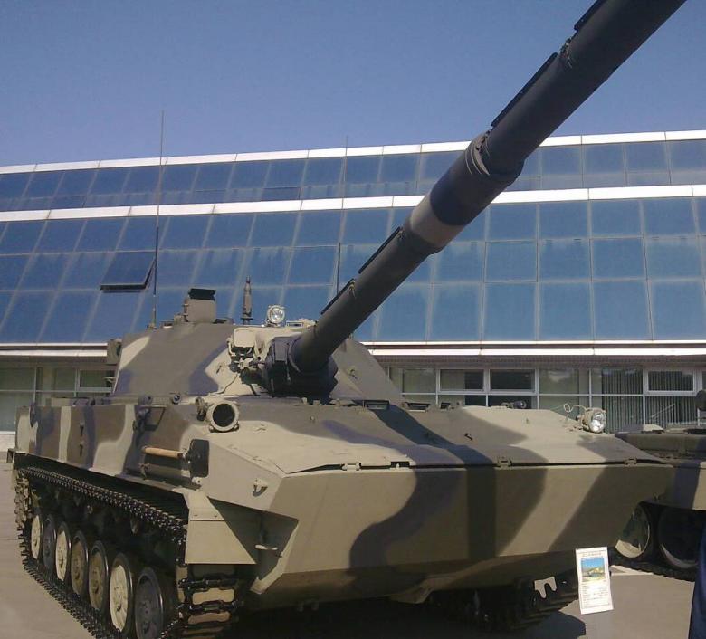 Для истребления "Абрамсов" и "Леопардов" Россия создает новейший истребитель танков - "Спрут"