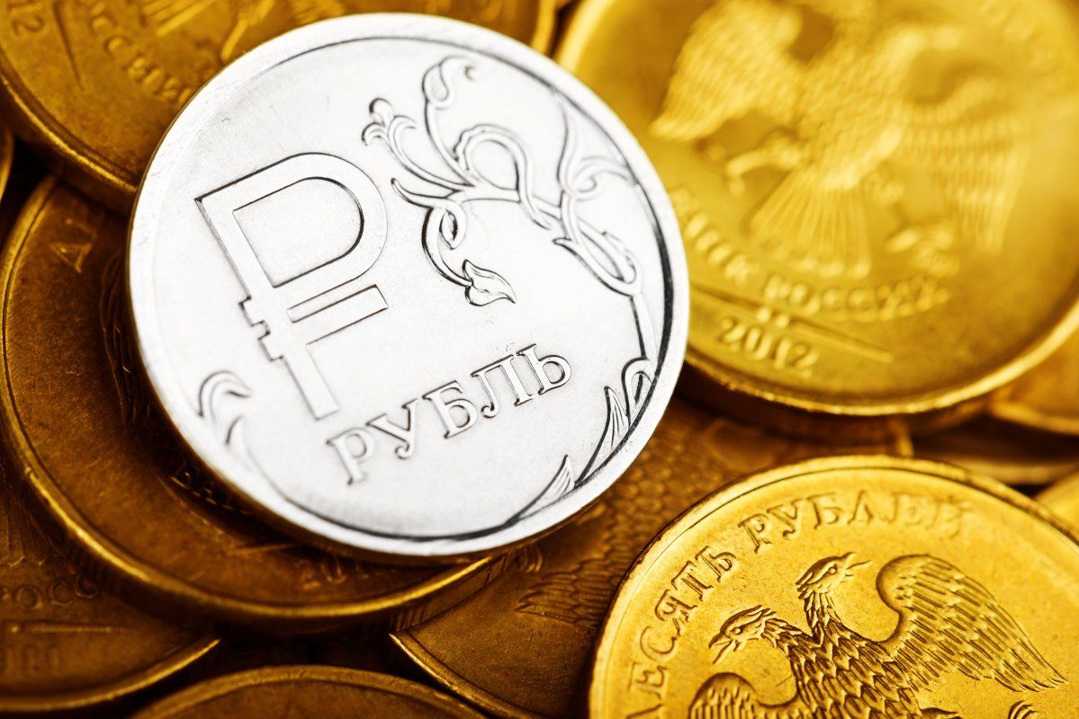 Рубль испугался угрозы новых санкций ЕС и резко покатился вниз
