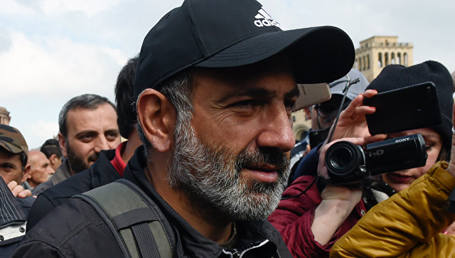 "Бархатная революция" в Армении: Пашинян озвучил главное условие переговоров с Россией