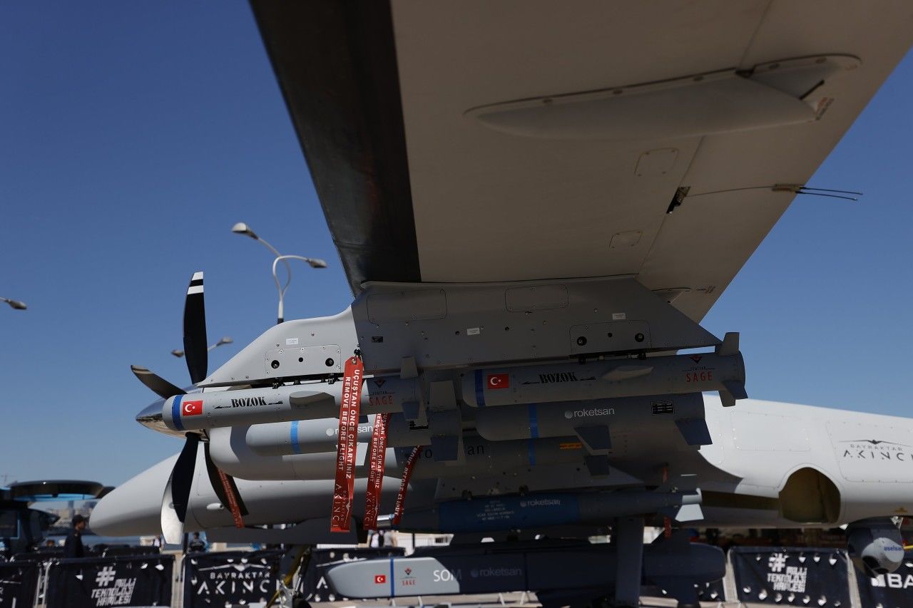 ​Бьет на 15 км: Турция приступила к серийному производству авиабомб Bozok для ударных дронов Bayraktar