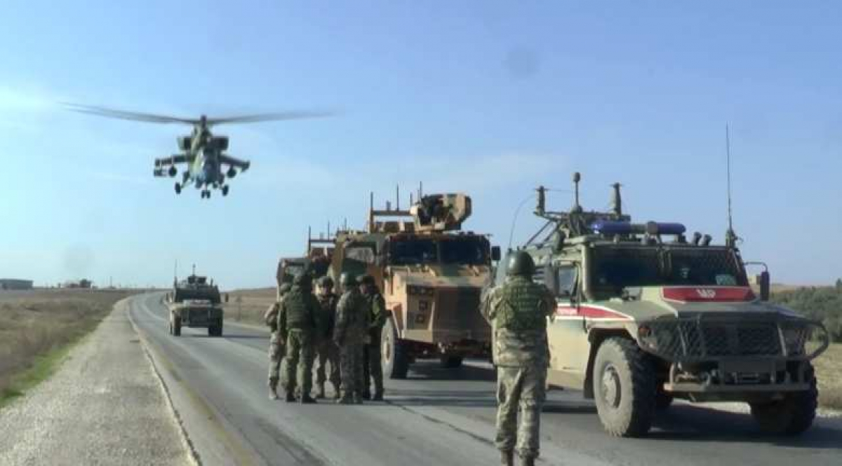 Конфликт военных США и России в Сирии: российский военный вертолет "Ми-8" пошел на обострение