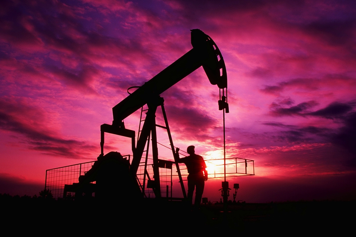 Рынок нефти входит в фазу нового коллапса - начинается схватка "не на жизнь" 