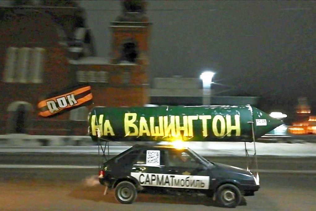 ​Неожиданный поворот: впервые за 20 лет россияне сменили главного "врага" — и это не США