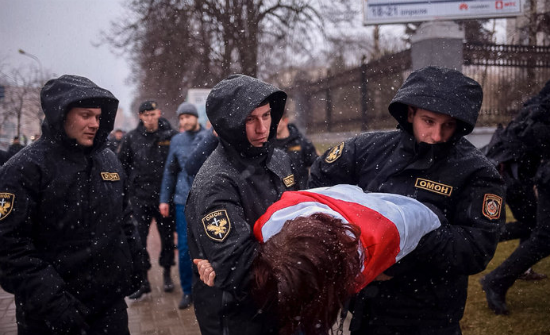 Беларусь депортирует двоих украинцев за участие в акциях протеста