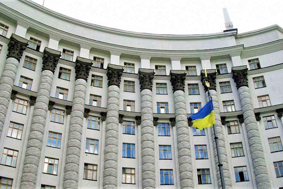 ПДВ на все посылки и 5% для онлайн-доходов: Кабмин утвердил пакет изменений