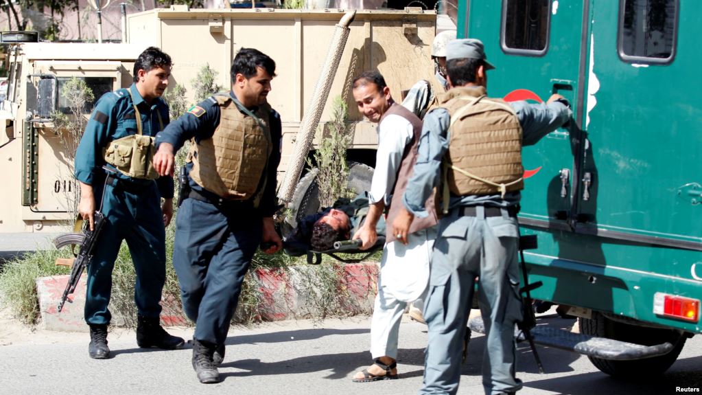 18 людей погибли страшной смертью в результате атаки нападающего-смертника в Восточном Афганистане - стало известно, кто совершил теракт