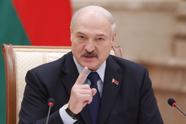 "Ползать на коленях не надо", - Лукашенко после громкого скандала сделал жесткое заявление в адрес России